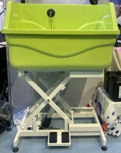 Aeolus Fiberglass Electric Lifting Bath Tub BTF90 - Apple Green