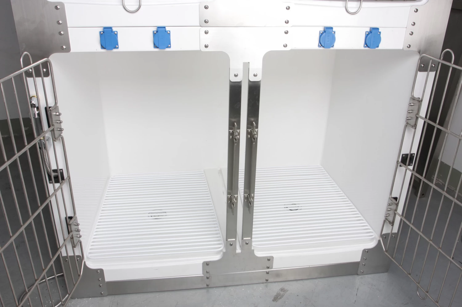 Fiberglass Modular Cage L 9 Fiberglass Modular Cage L - Image 7